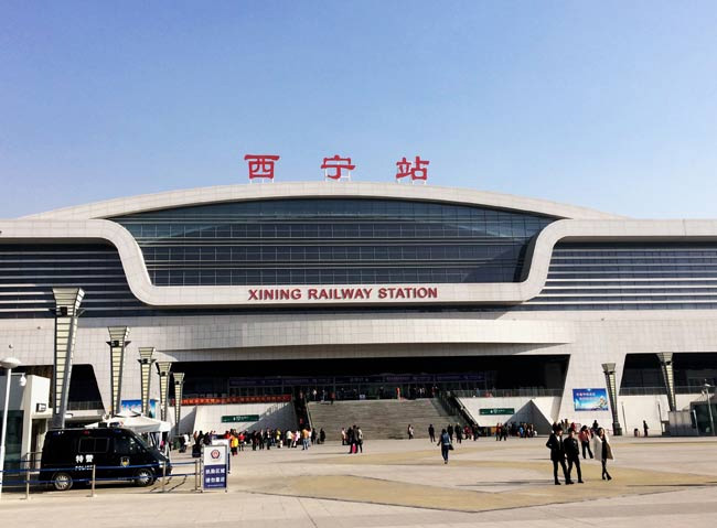 佛冈西宁高铁站
